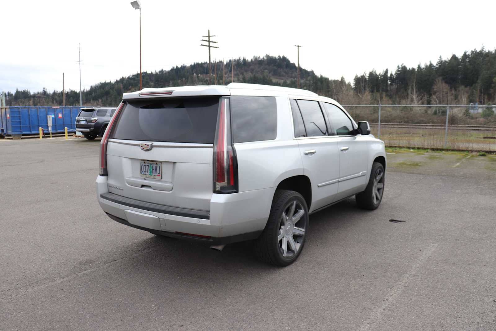 Thumbnail: 2016 Cadillac Escalade - 5