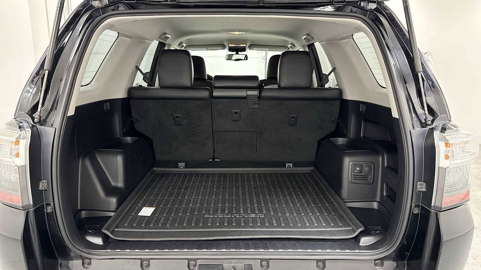 Thumbnail: 2018 Toyota 4Runner - 27