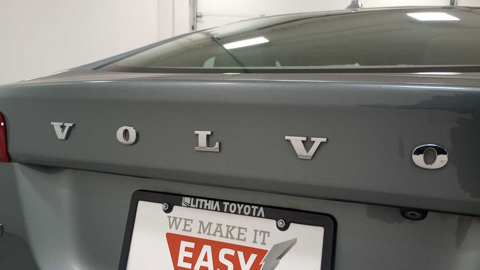 Thumbnail: 2016 Volvo S60 - 29