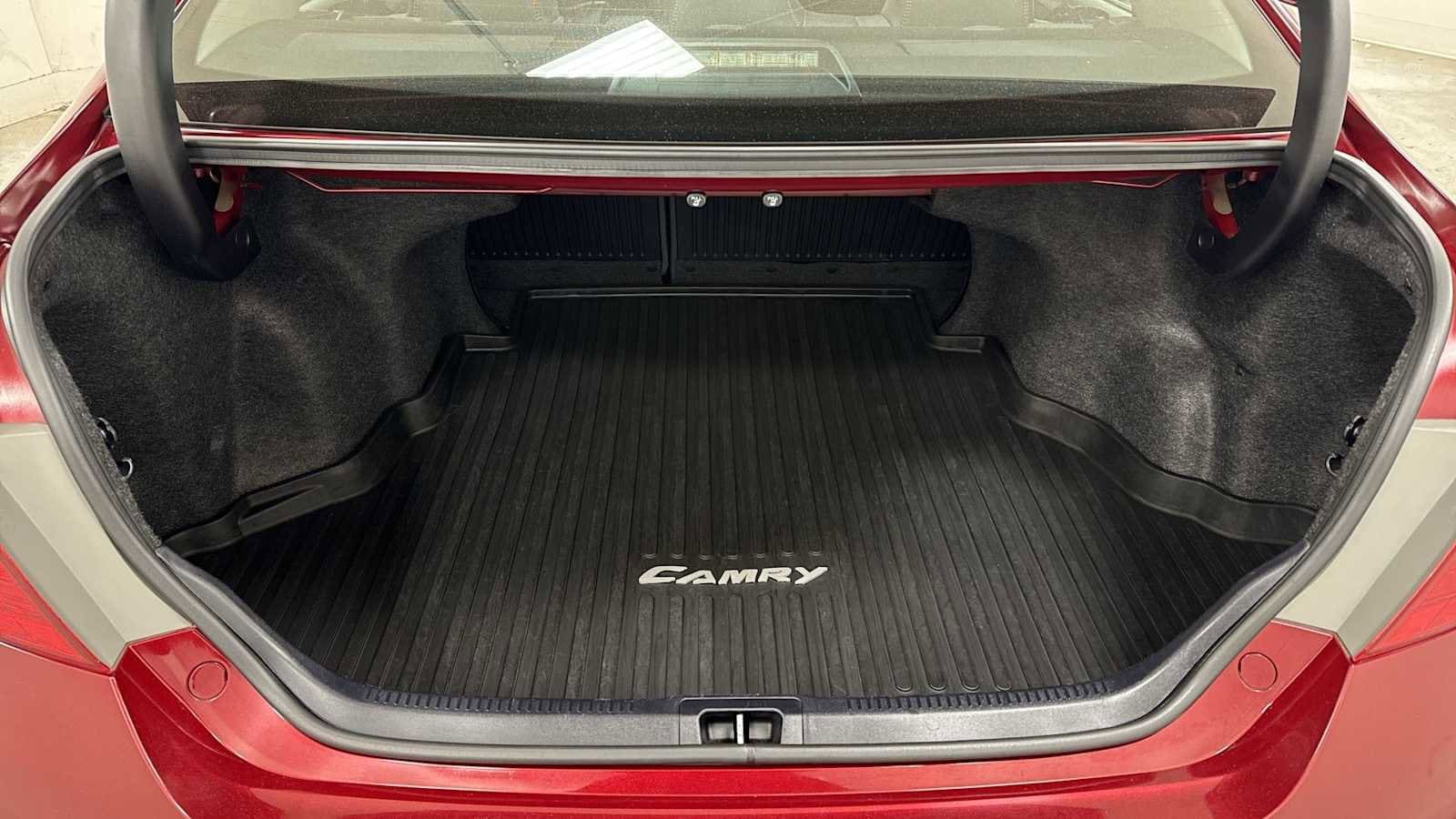 Thumbnail: 2017 Toyota Camry - 27