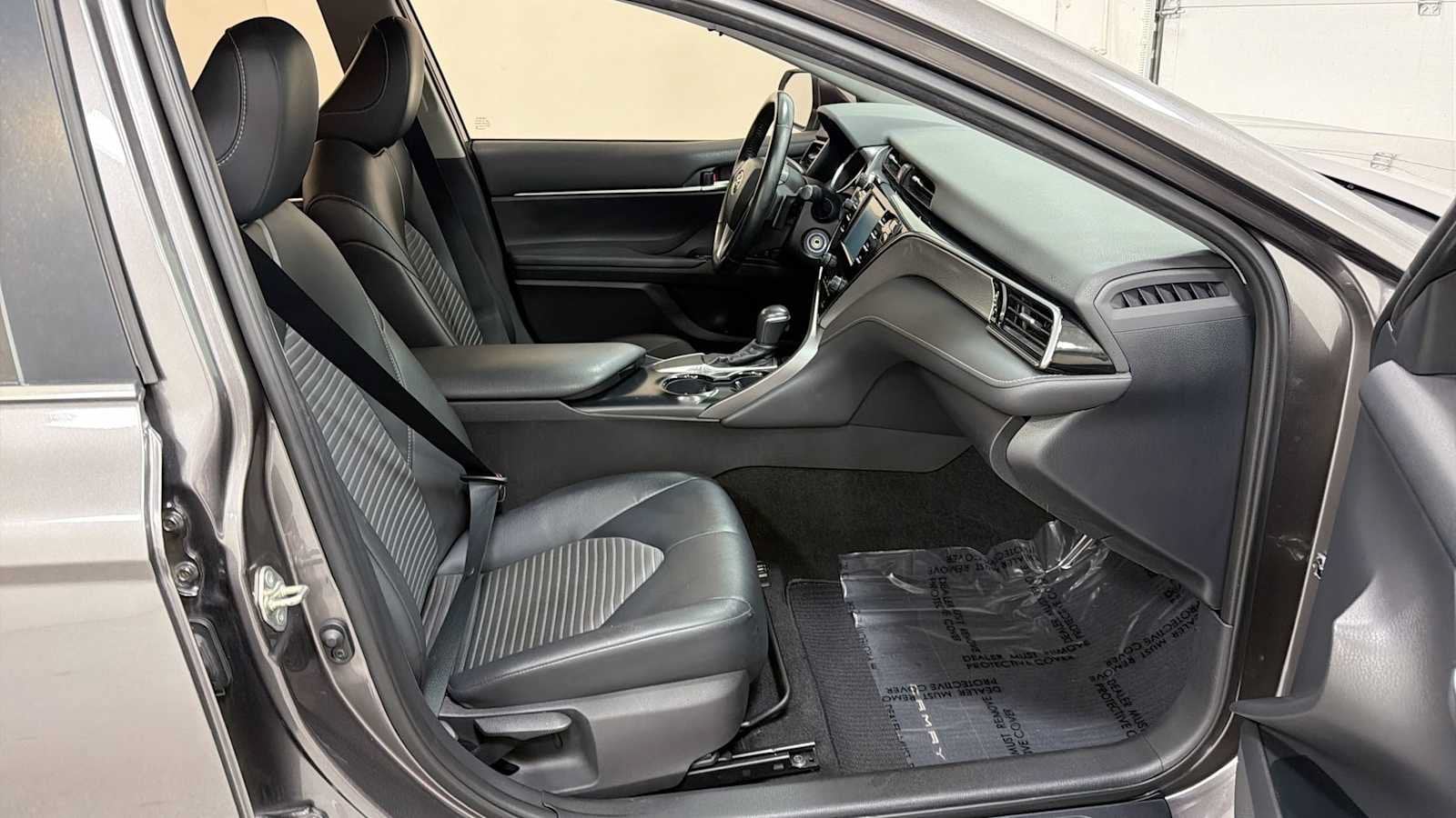 Thumbnail: 2019 Toyota Camry - 28