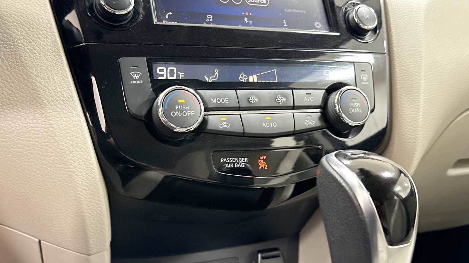 Thumbnail: 2022 Nissan Rogue Sport - 20