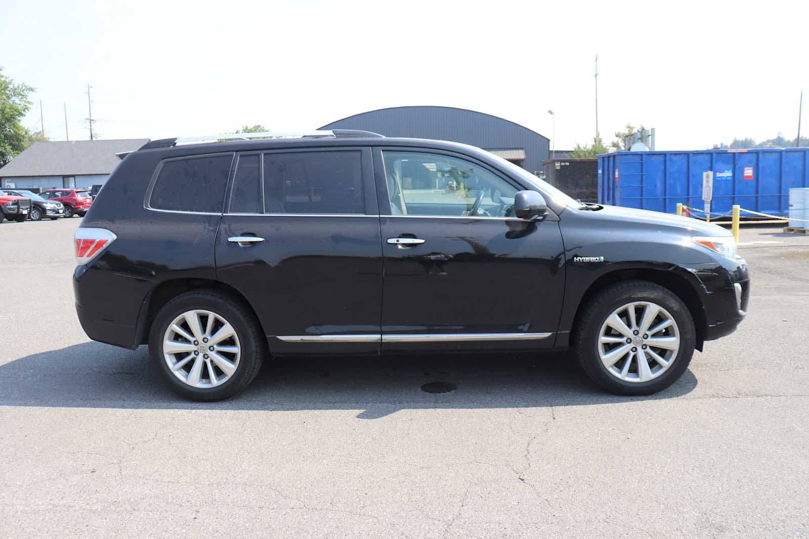 Thumbnail: 2011 Toyota Highlander - 4