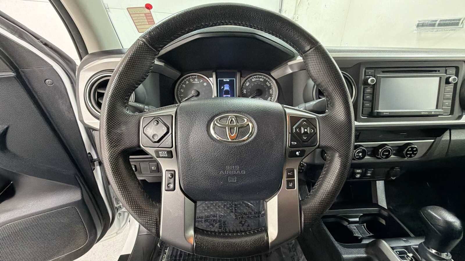 Thumbnail: 2018 Toyota Tacoma - 16