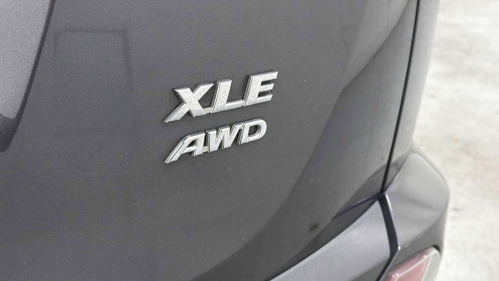 Thumbnail: 2017 Toyota RAV4 - 29