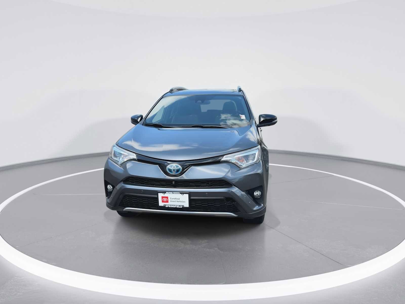 Thumbnail: 2017 Toyota RAV4 - 2