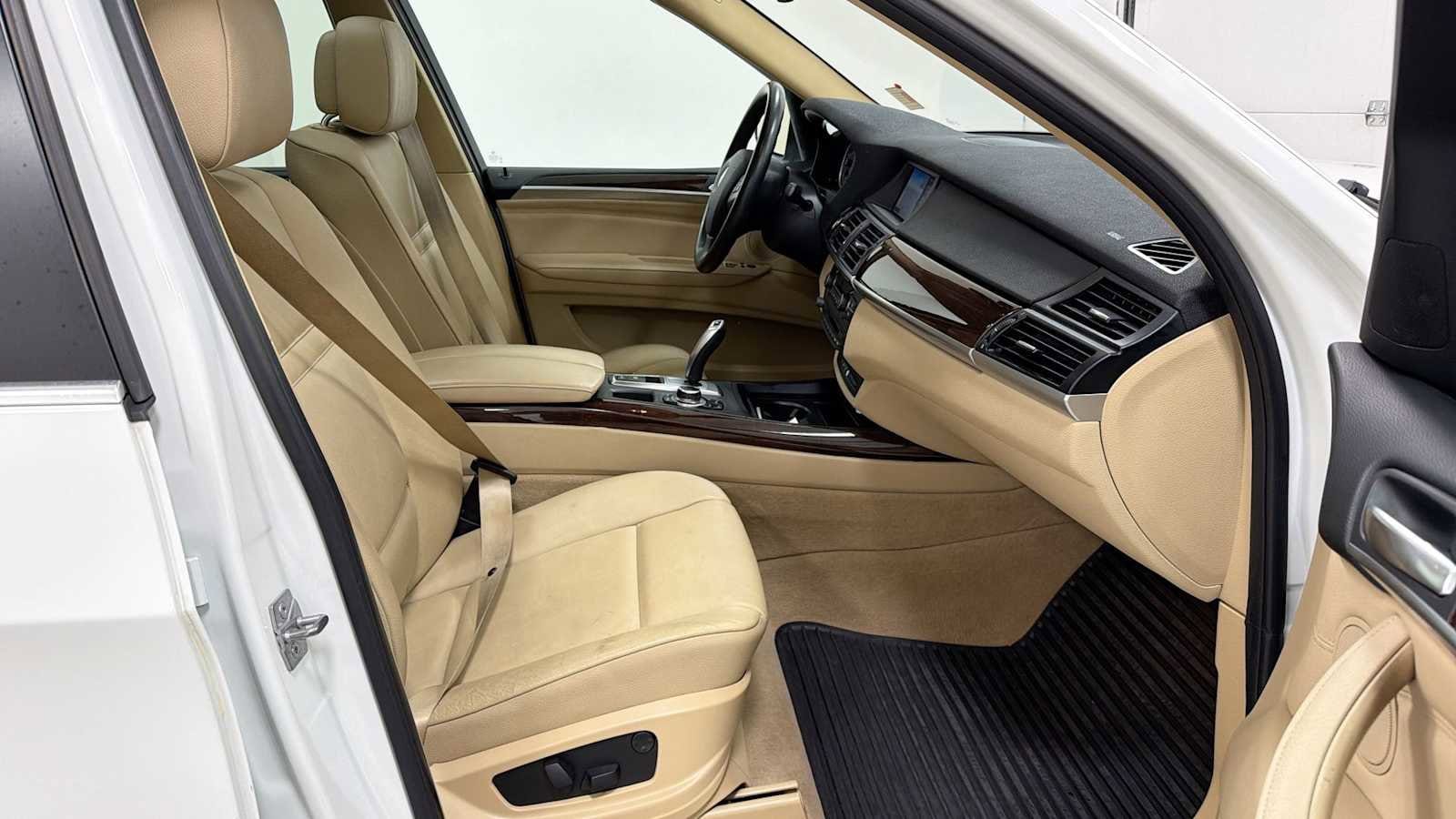 Thumbnail: 2013 BMW X5 - 31