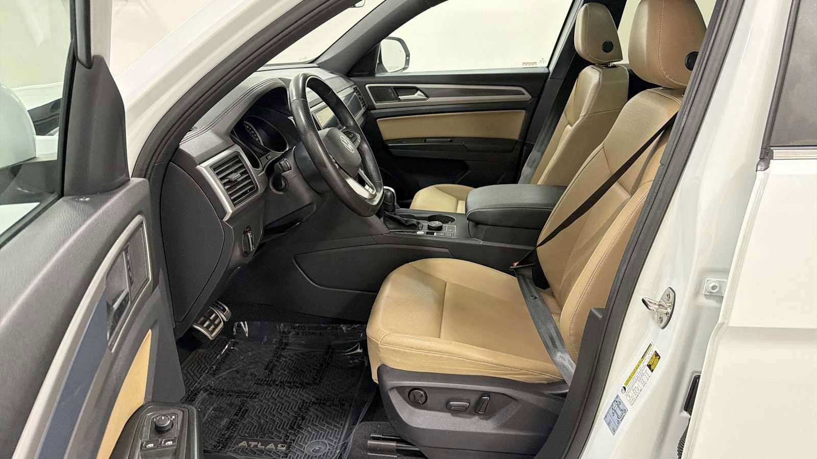 Thumbnail: 2020 Volkswagen Atlas - 13