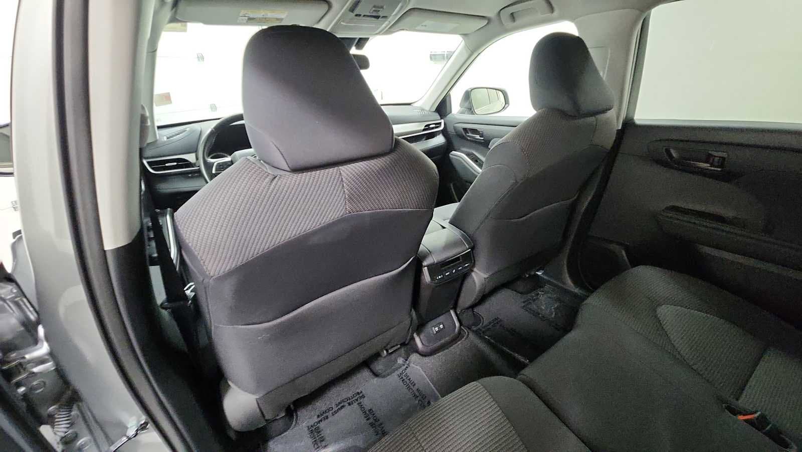 Thumbnail: 2021 Toyota Highlander - 26