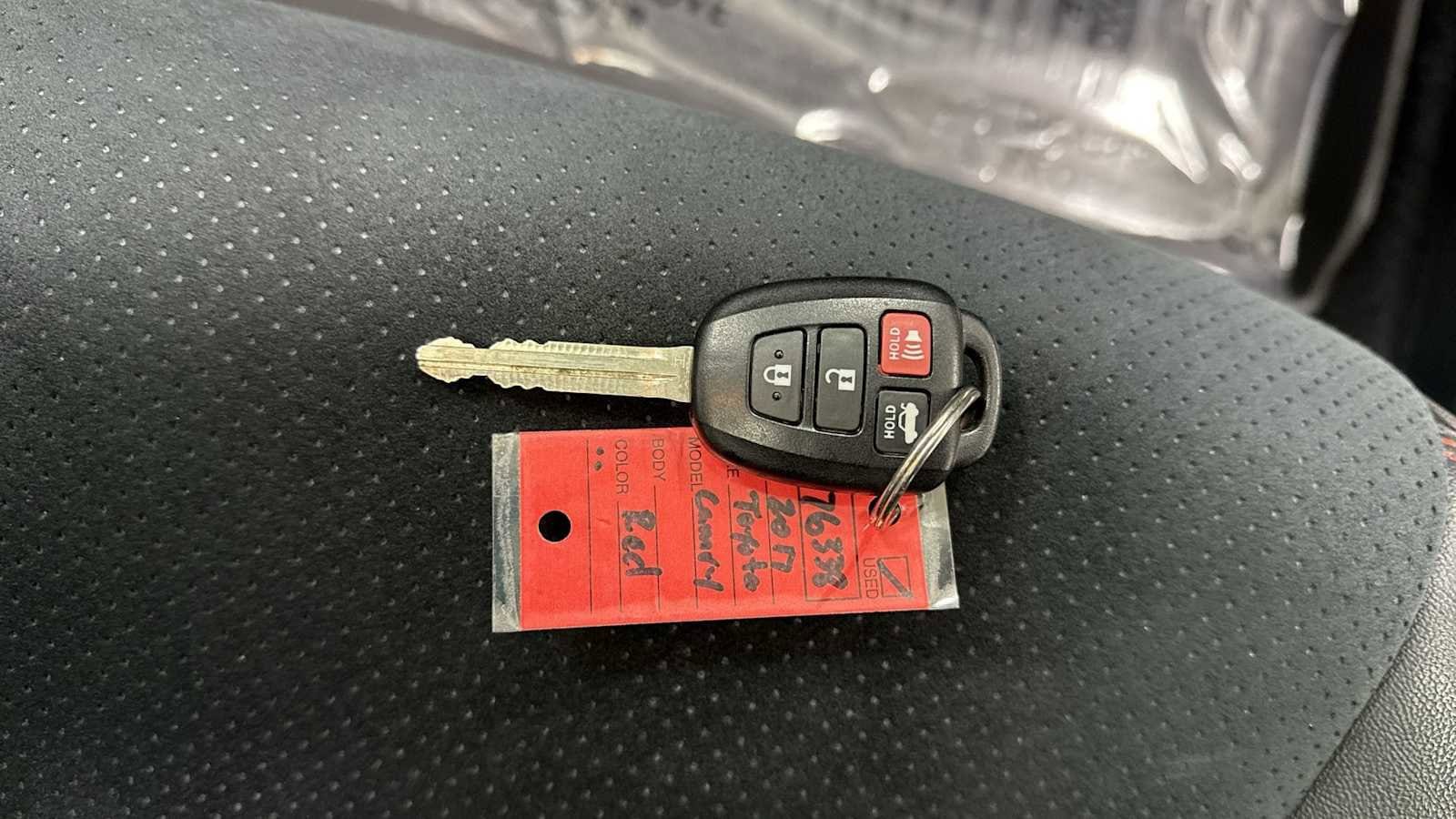 Thumbnail: 2017 Toyota Camry - 31