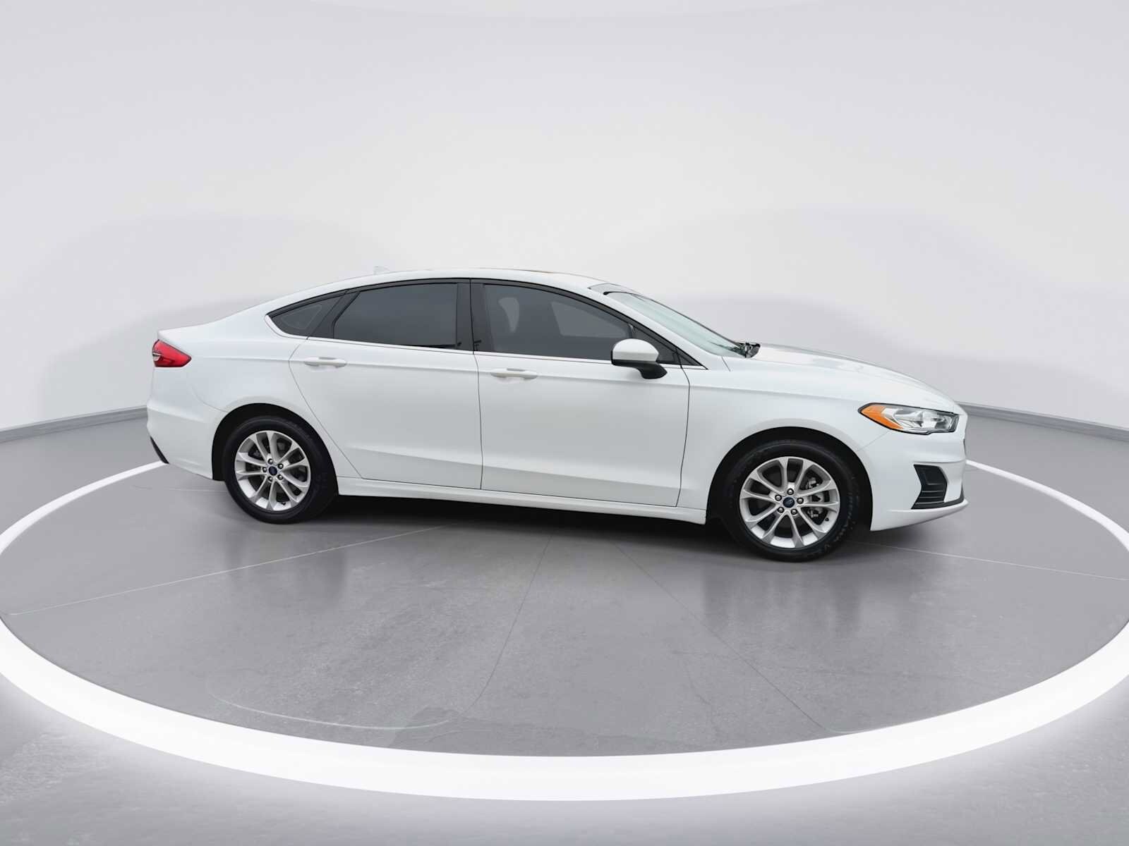 Thumbnail: 2020 Ford Fusion - 9