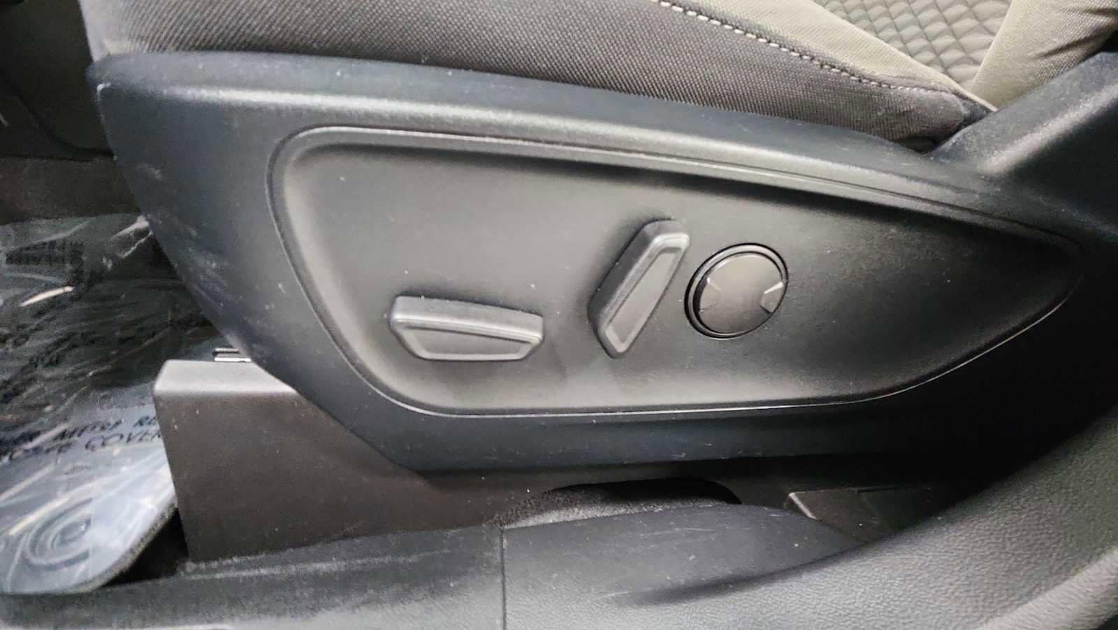 Thumbnail: 2021 Ford Escape - 14