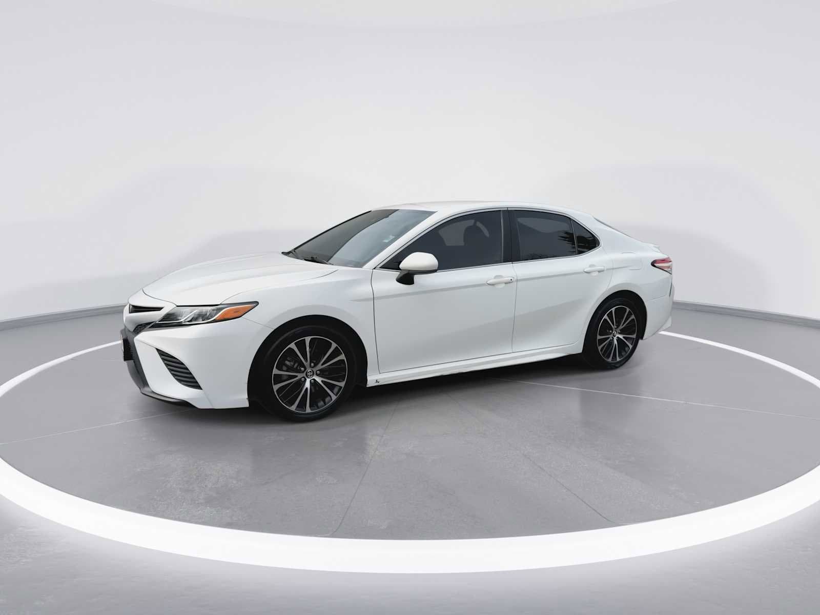 Thumbnail: 2020 Toyota Camry - 4