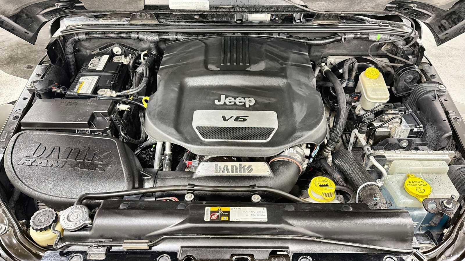 Thumbnail: 2015 Jeep Wrangler - 27