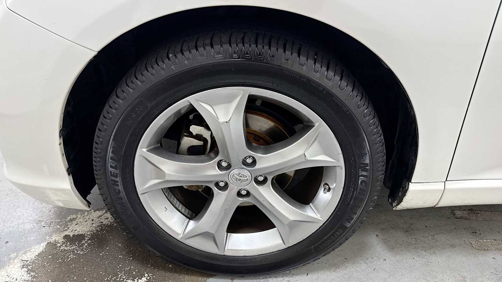 Thumbnail: 2015 Toyota Venza - 10