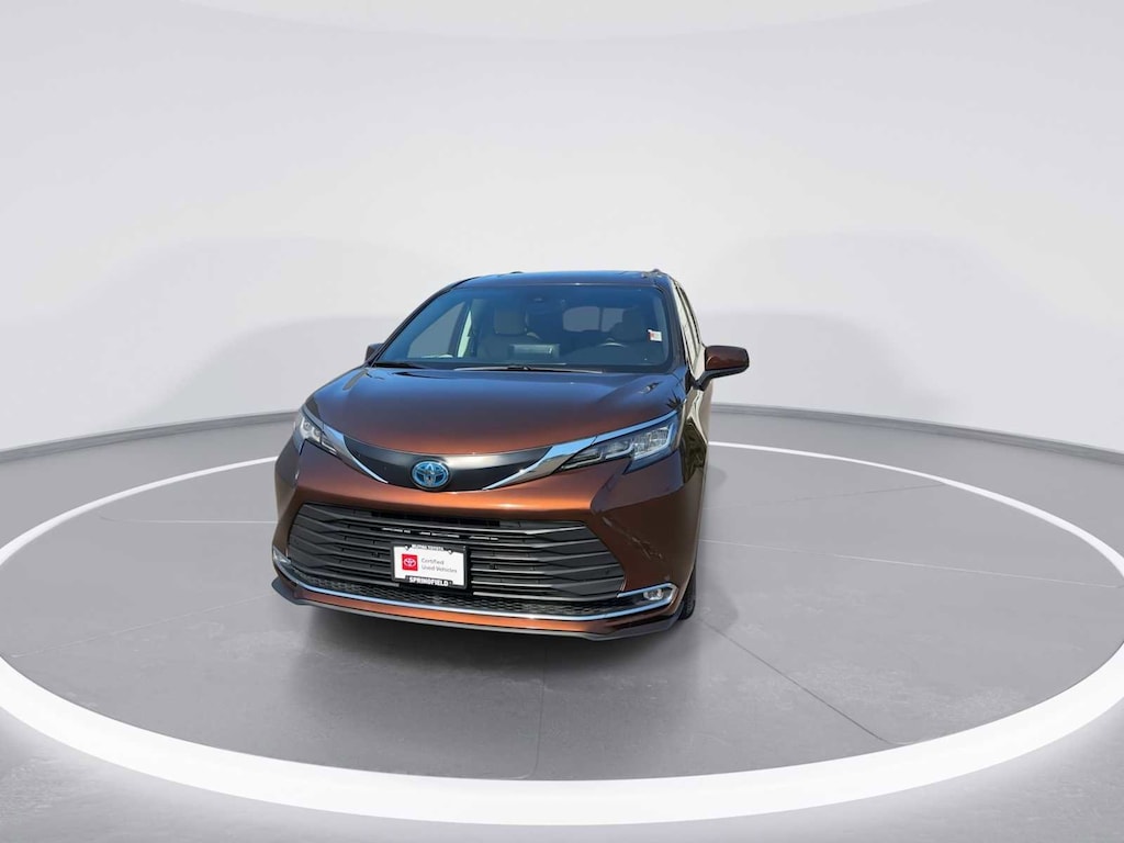 Certified 2022 Toyota Sienna XLE 8 Passenger Van Passenger Van