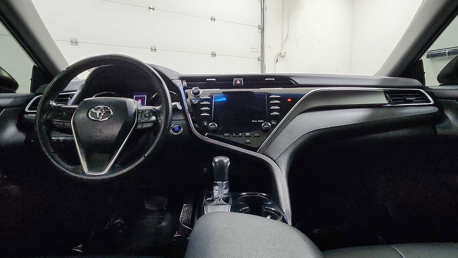 Thumbnail: 2018 Toyota Camry - 26