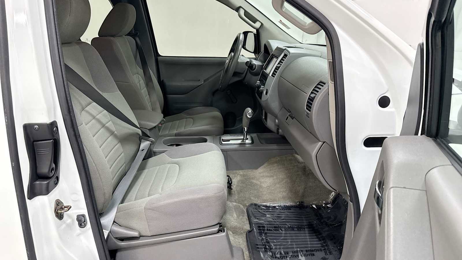 Thumbnail: 2015 Nissan Frontier - 28
