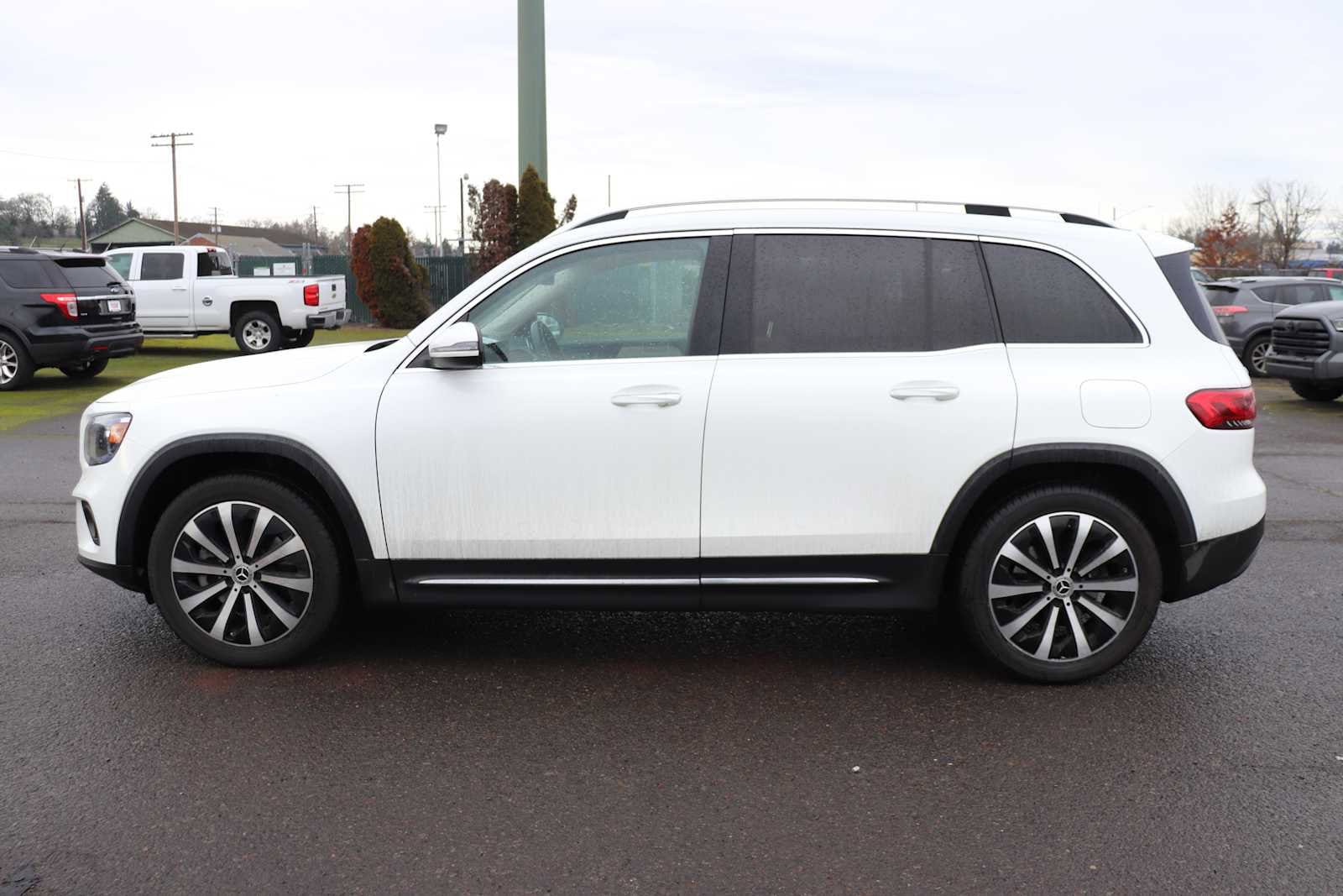 Thumbnail: 2022 Mercedes-Benz GLB - 8