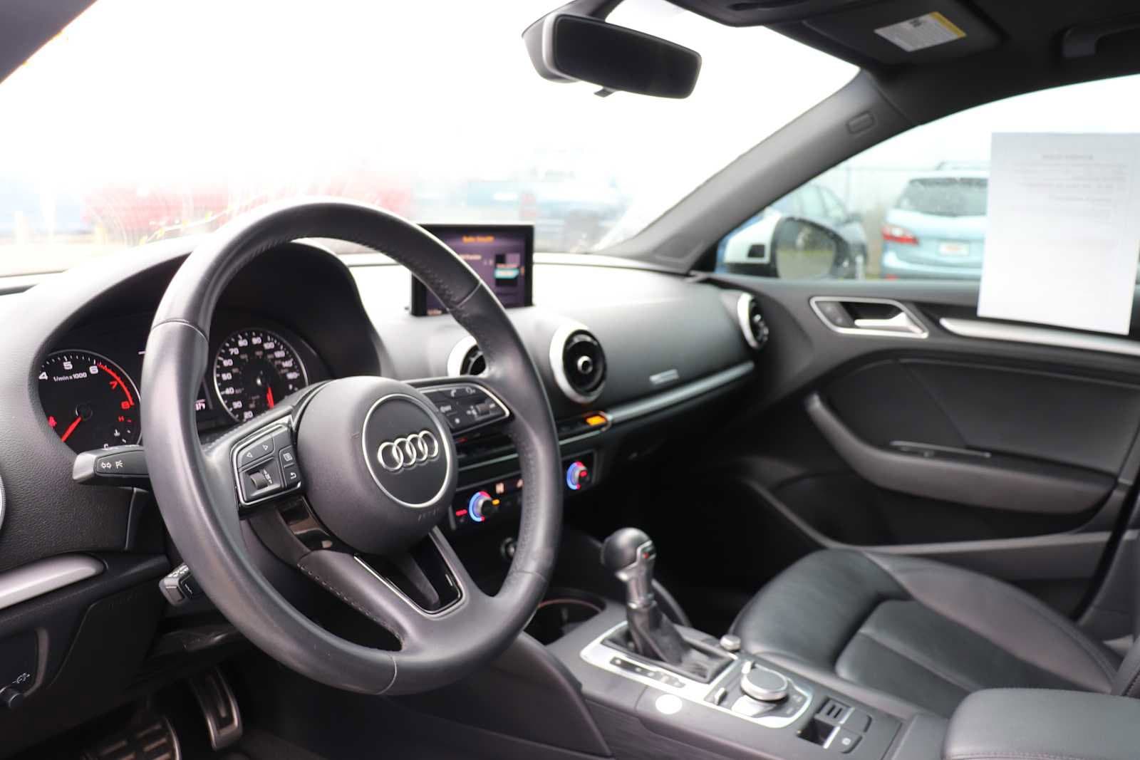 Thumbnail: 2019 Audi A3 - 10