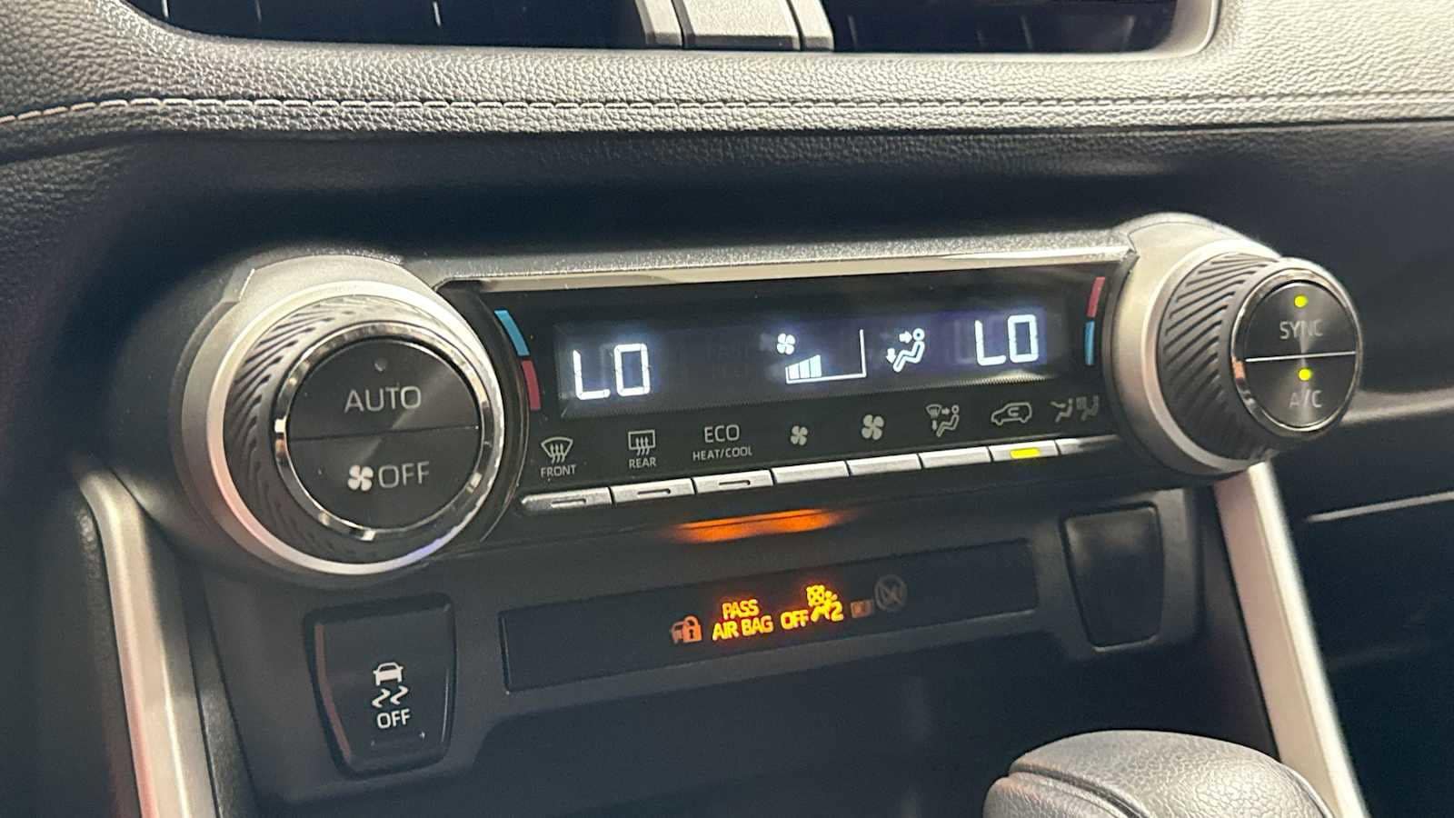 Thumbnail: 2025 Toyota RAV4 - 21