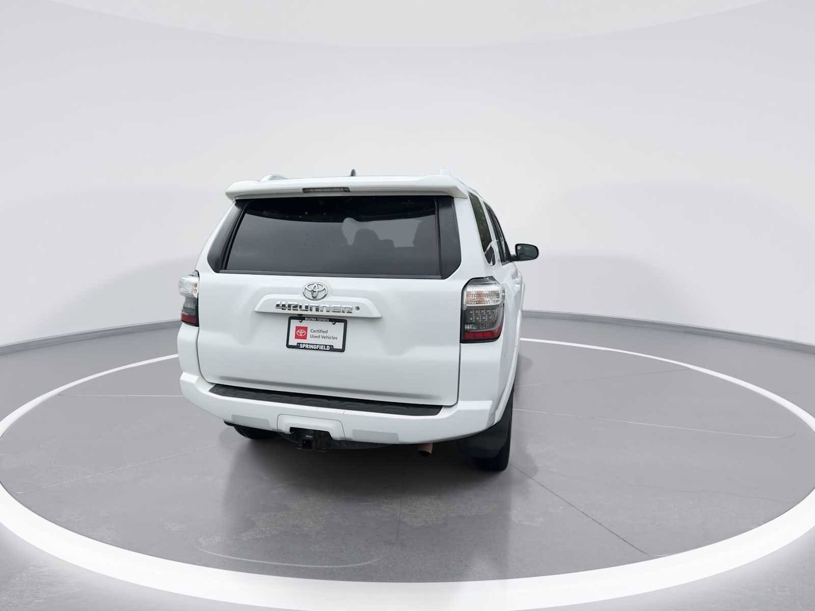Thumbnail: 2016 Toyota 4Runner - 7