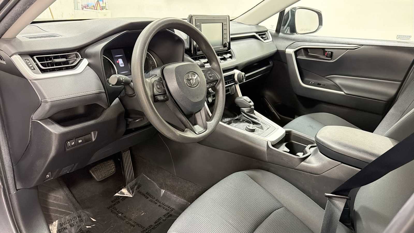 Thumbnail: 2021 Toyota RAV4 - 12