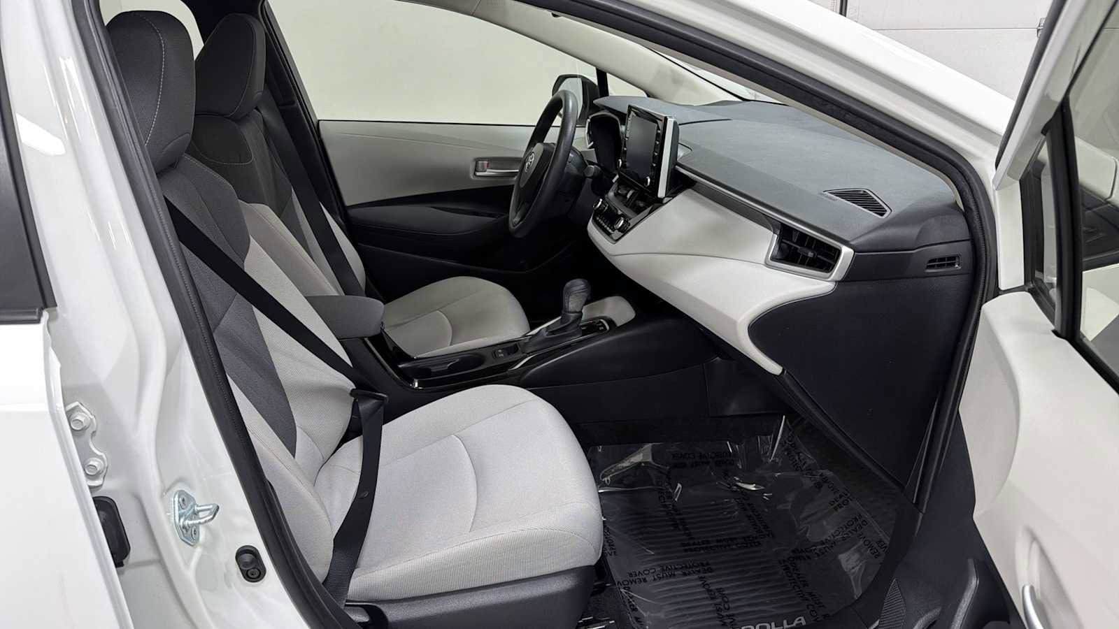 Thumbnail: 2021 Toyota Corolla - 28