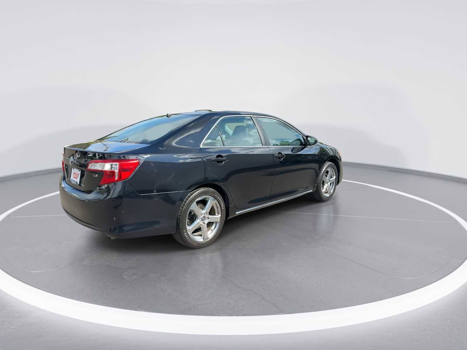 2014 Toyota Camry LE 8