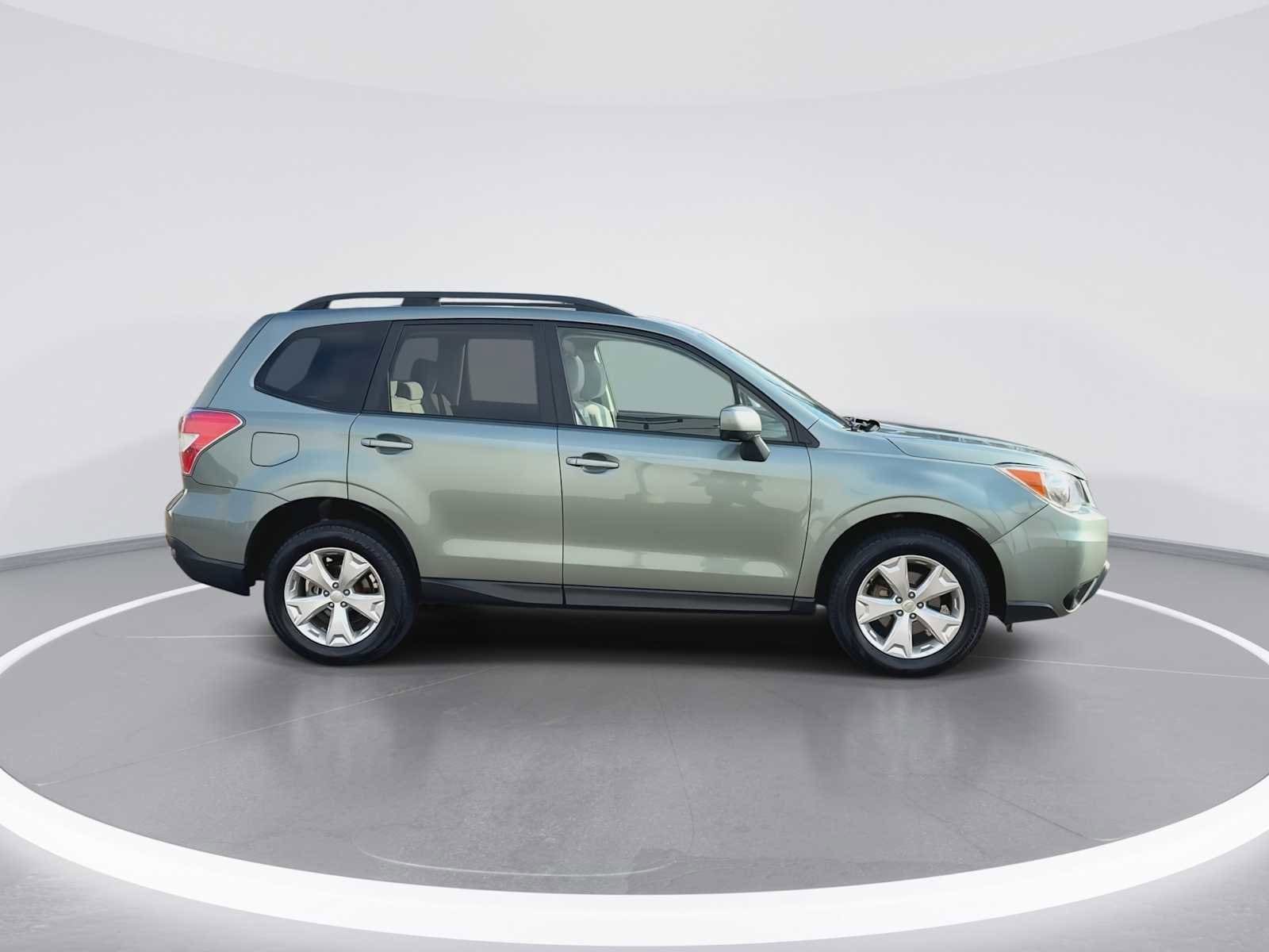 Thumbnail: 2015 Subaru Forester - 9