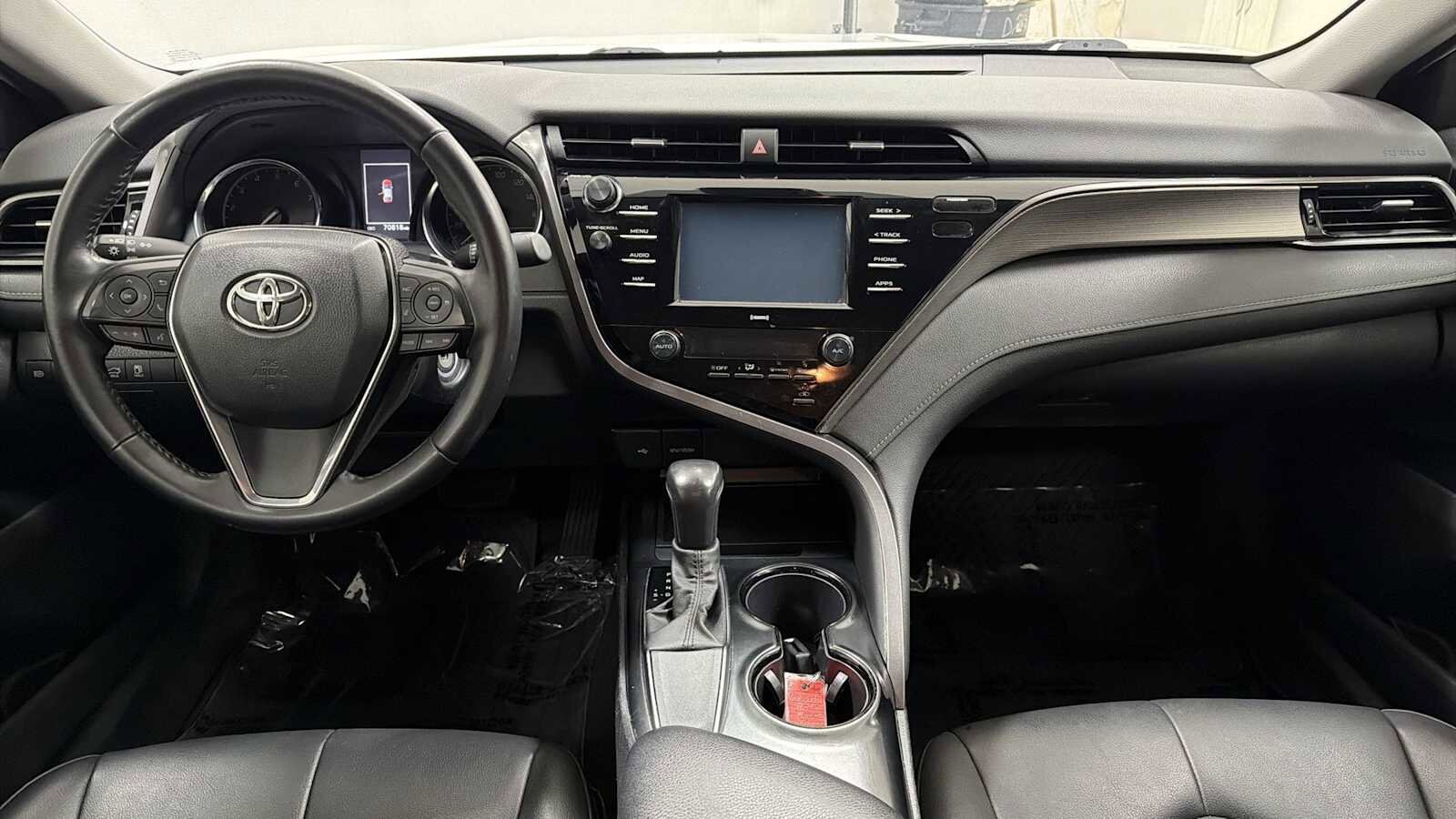 Thumbnail: 2020 Toyota Camry - 25