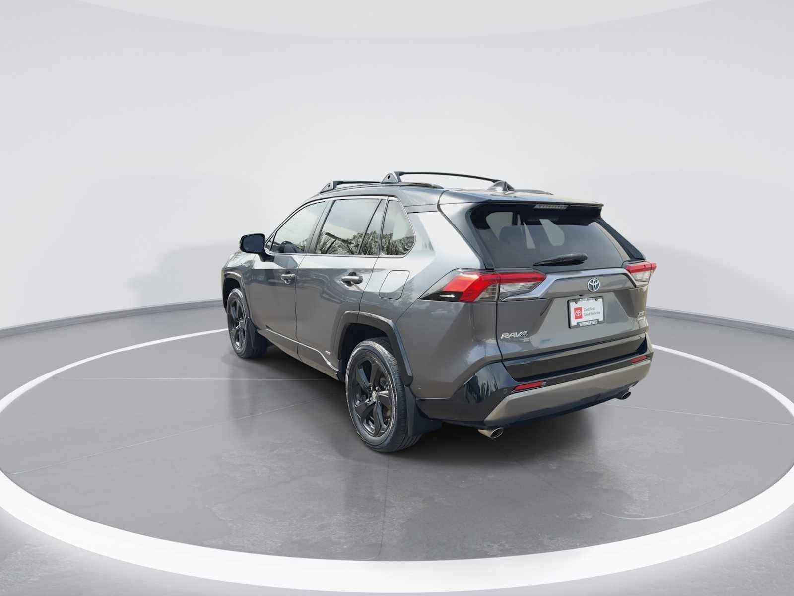 Thumbnail: 2019 Toyota RAV4 - 6