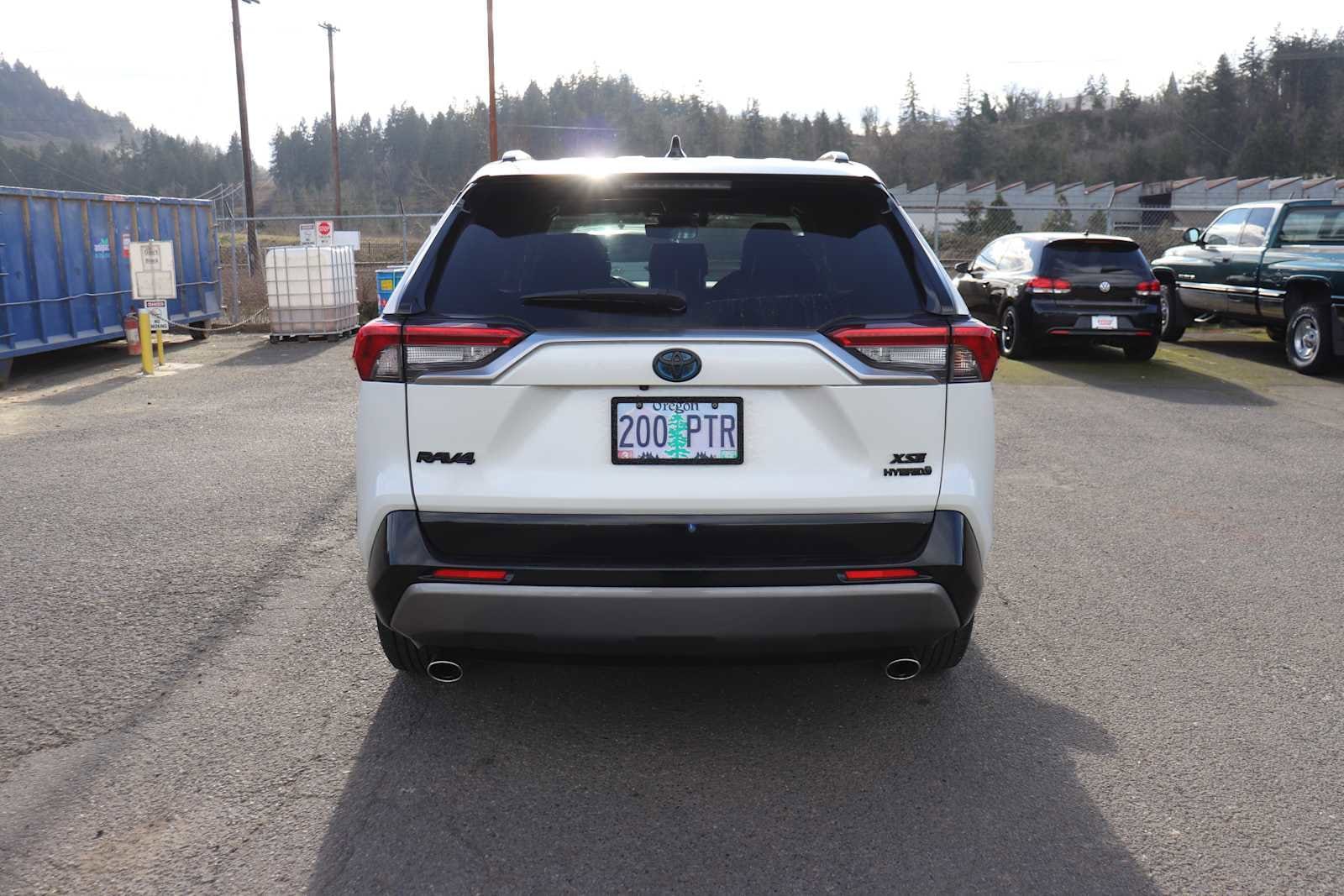 Thumbnail: 2021 Toyota RAV4 - 6