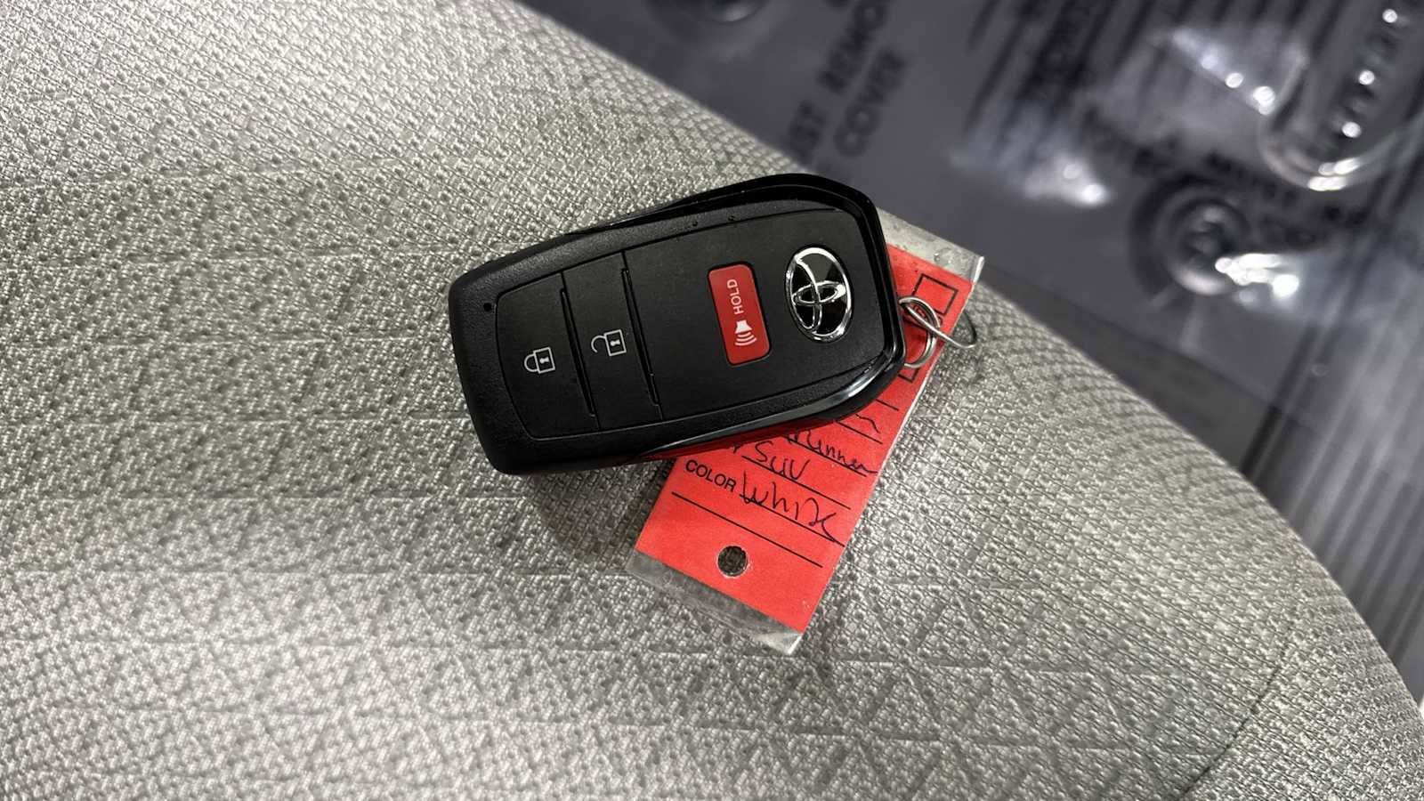 Thumbnail: 2025 Toyota 4Runner - 32