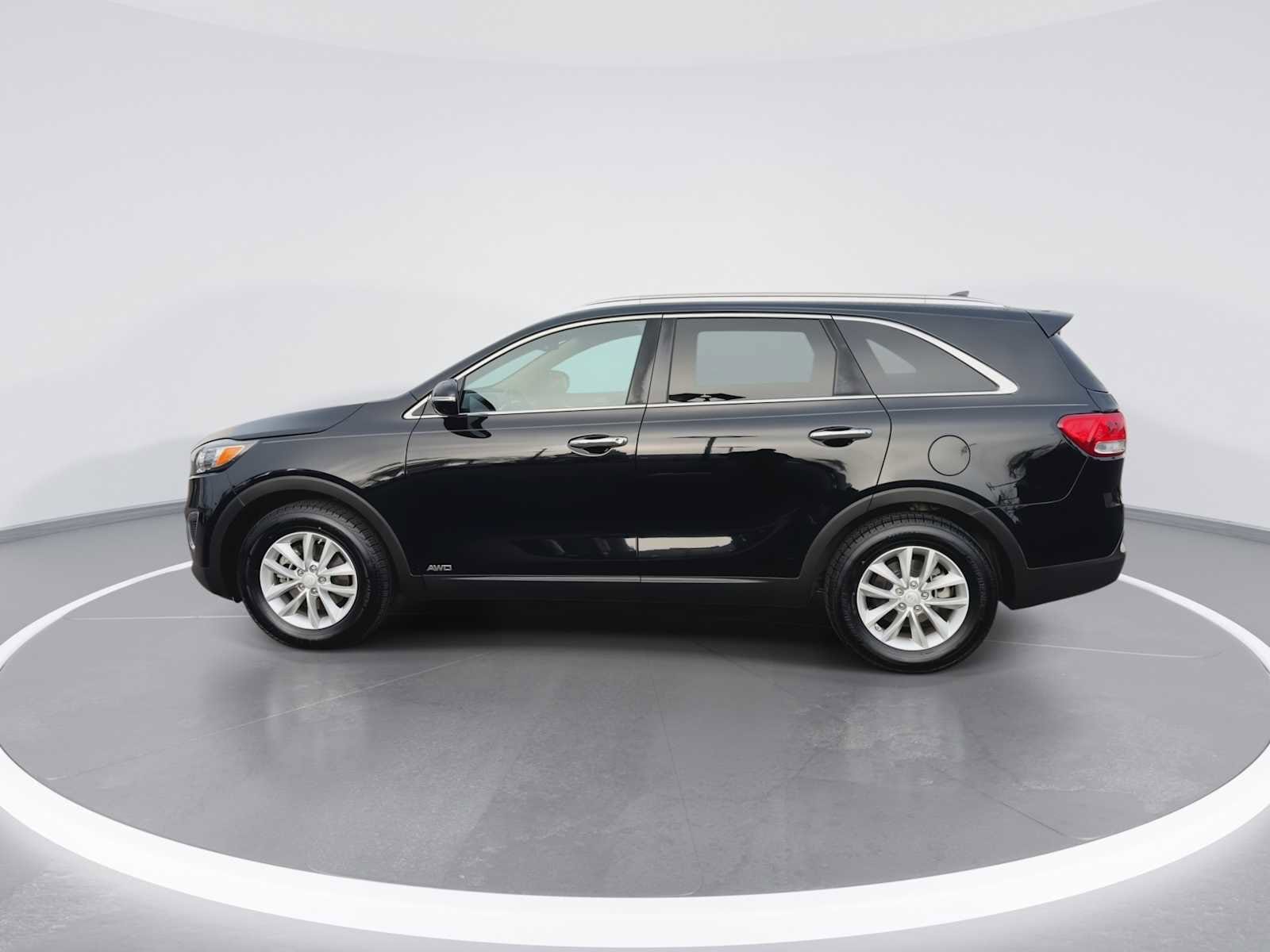 Thumbnail: 2017 Kia Sorento - 5