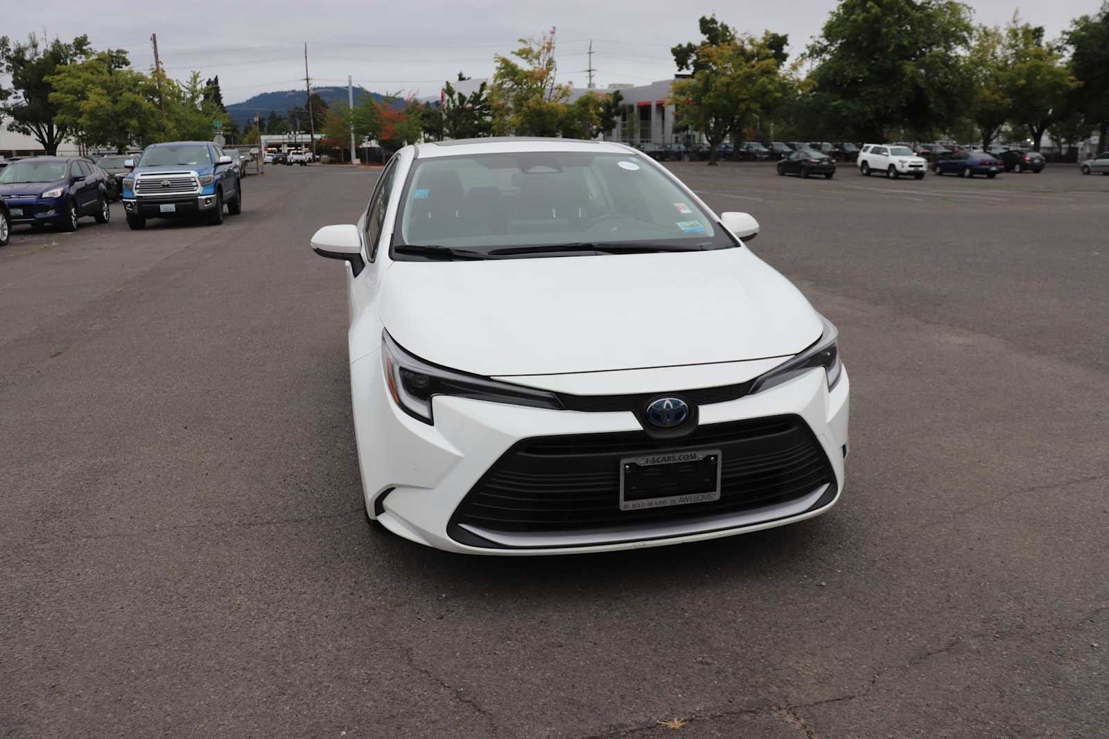 Thumbnail: 2024 Toyota Corolla - 3