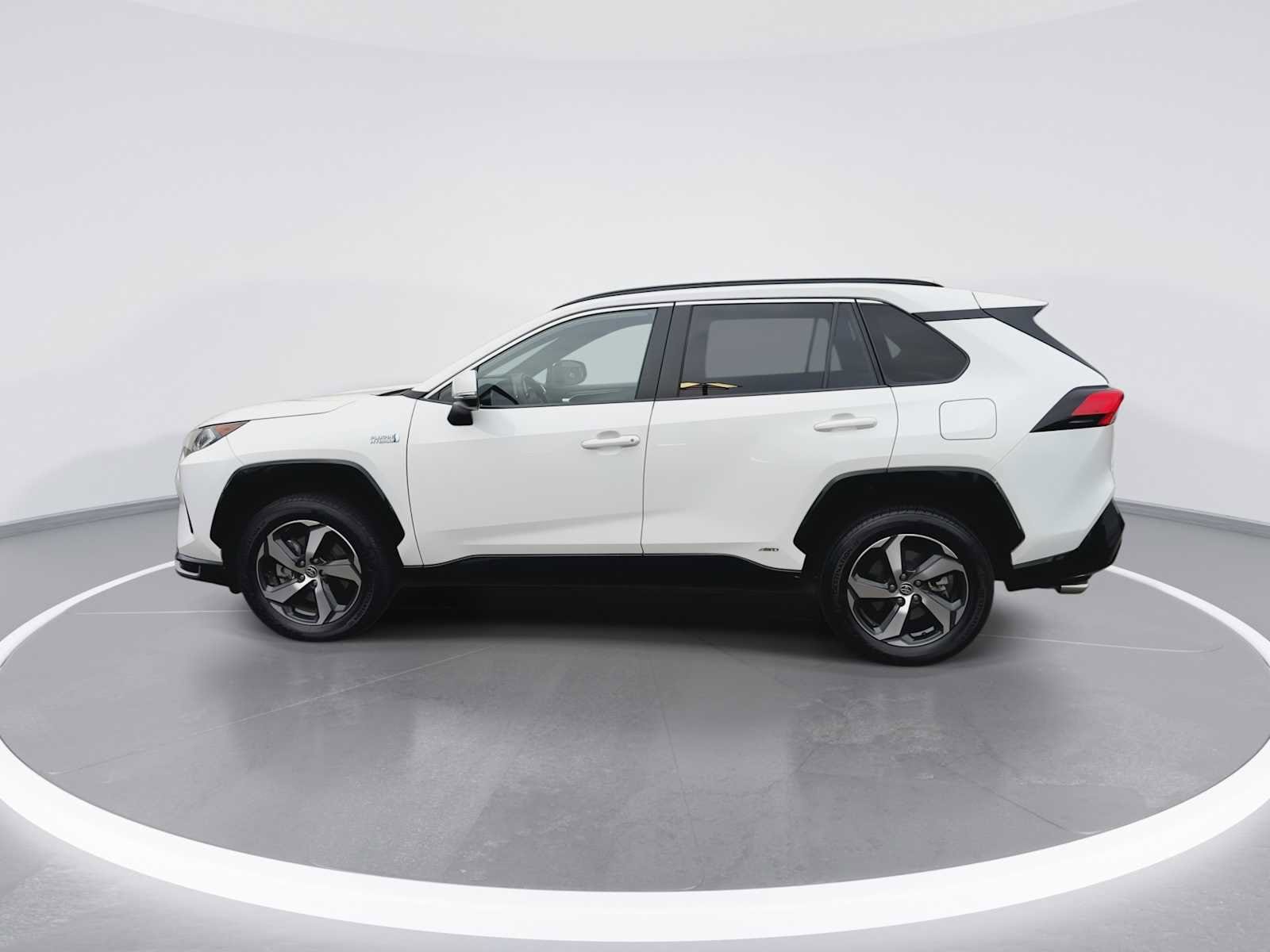 Thumbnail: 2021 Toyota RAV4 - 5