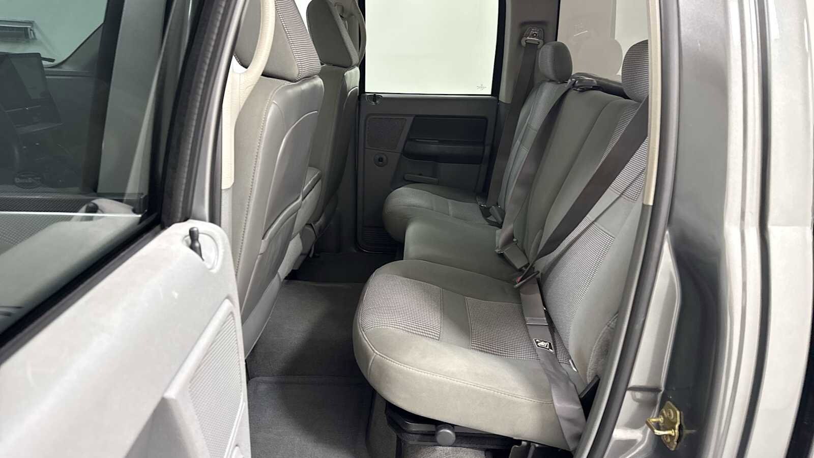 Thumbnail: 2006 Dodge Ram 1500 - 23