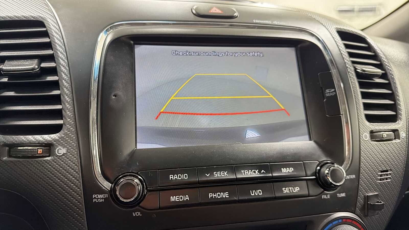 Thumbnail: 2017 Kia Forte - 19