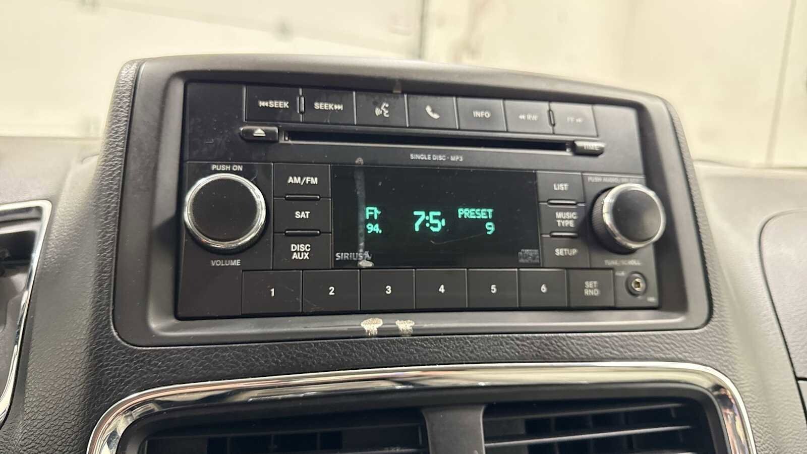 Thumbnail: 2011 Dodge Grand Caravan - 18