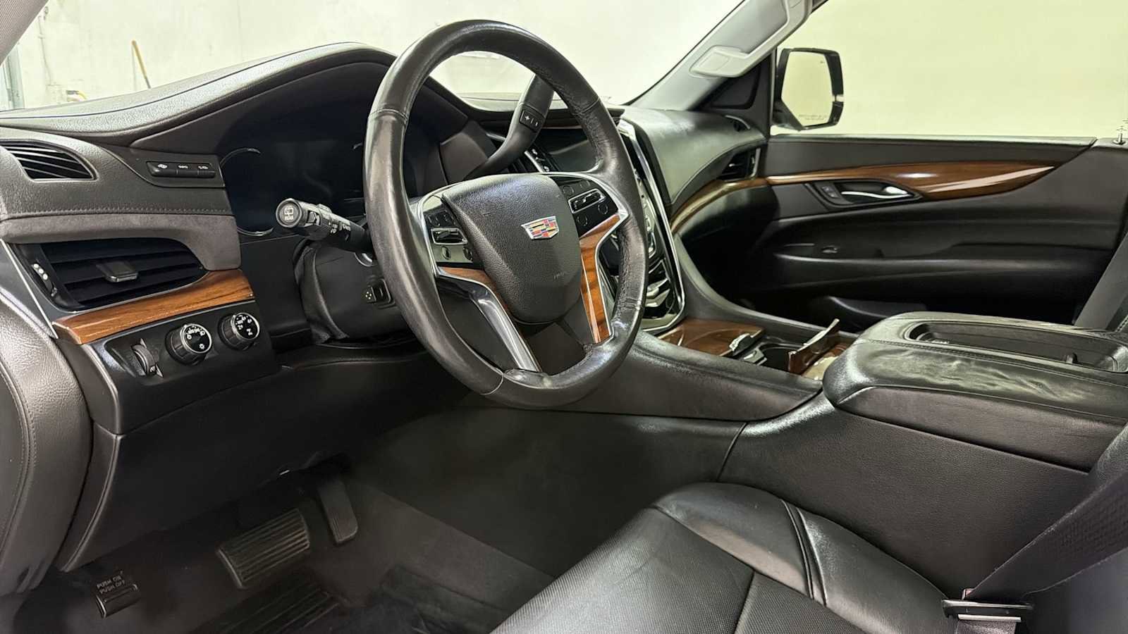 Thumbnail: 2016 Cadillac Escalade - 12