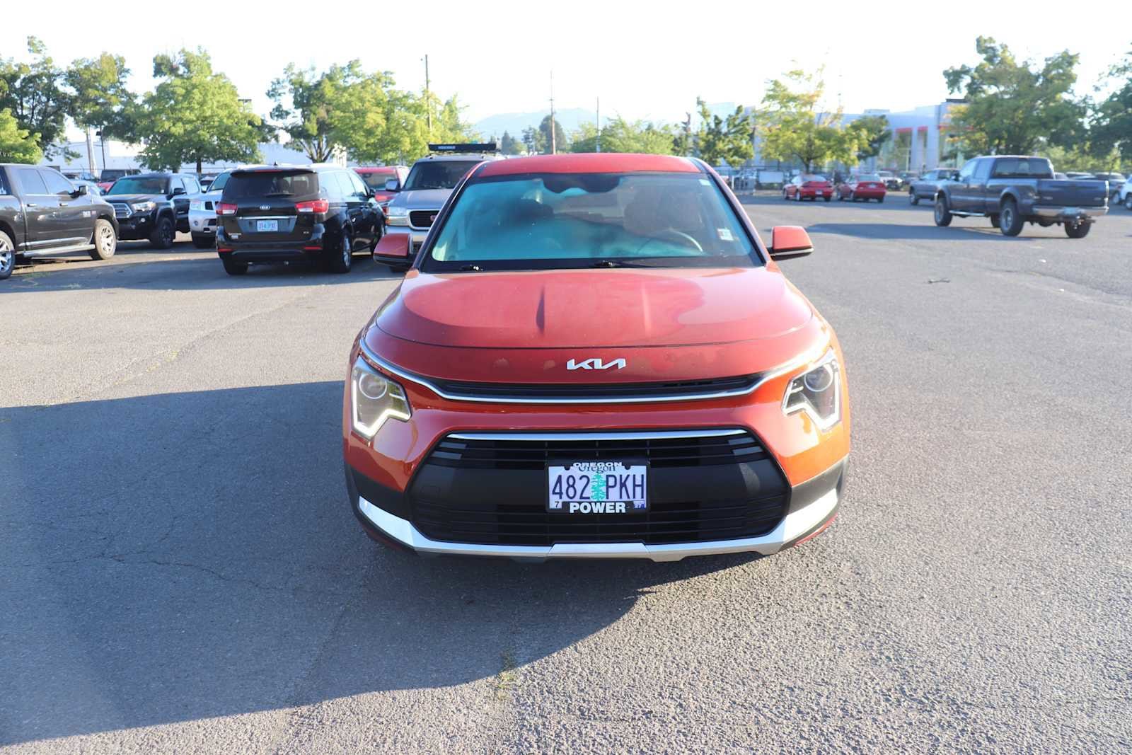 Thumbnail: 2023 Kia Niro - 2
