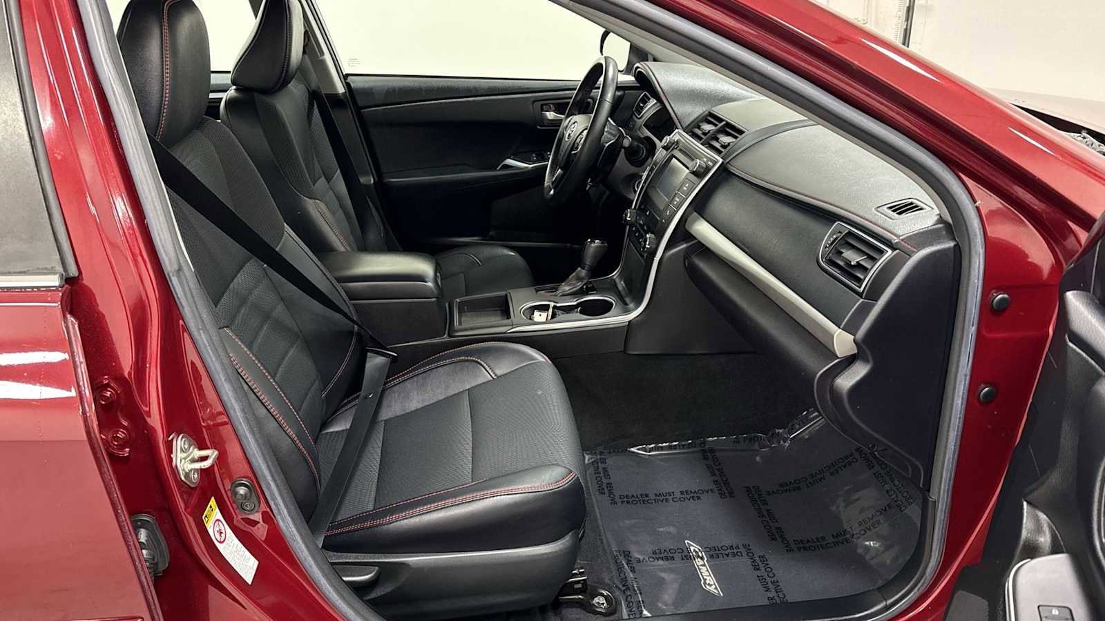 Thumbnail: 2017 Toyota Camry - 28