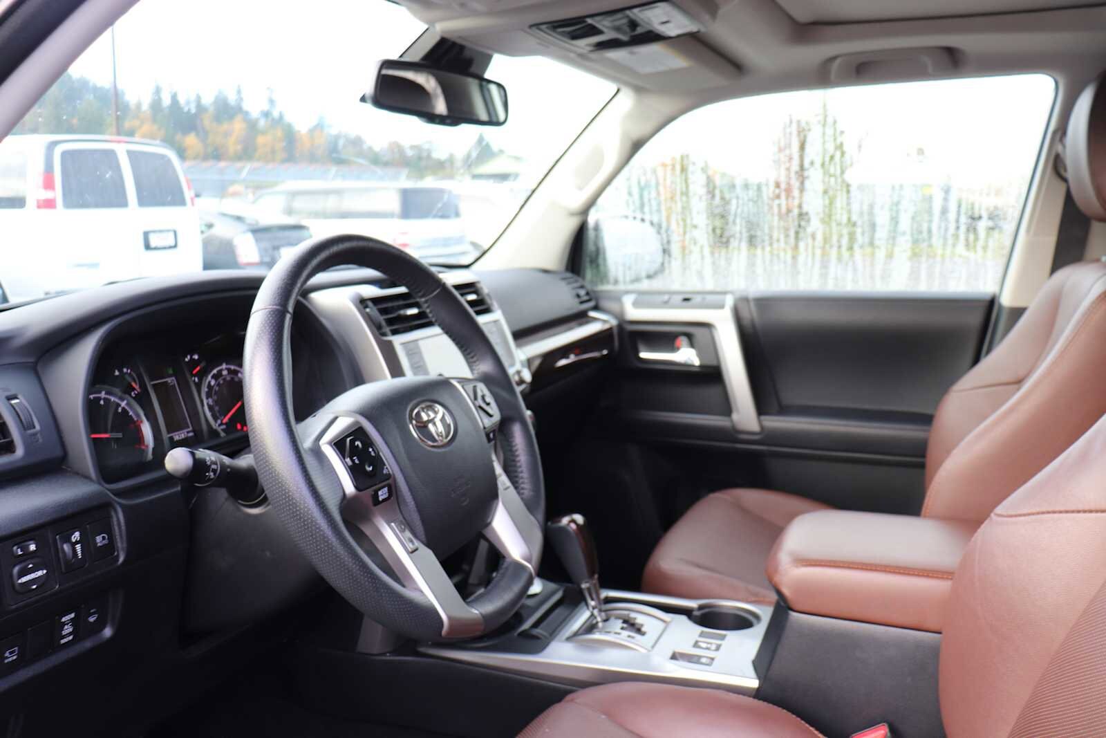 Thumbnail: 2022 Toyota 4Runner - 10