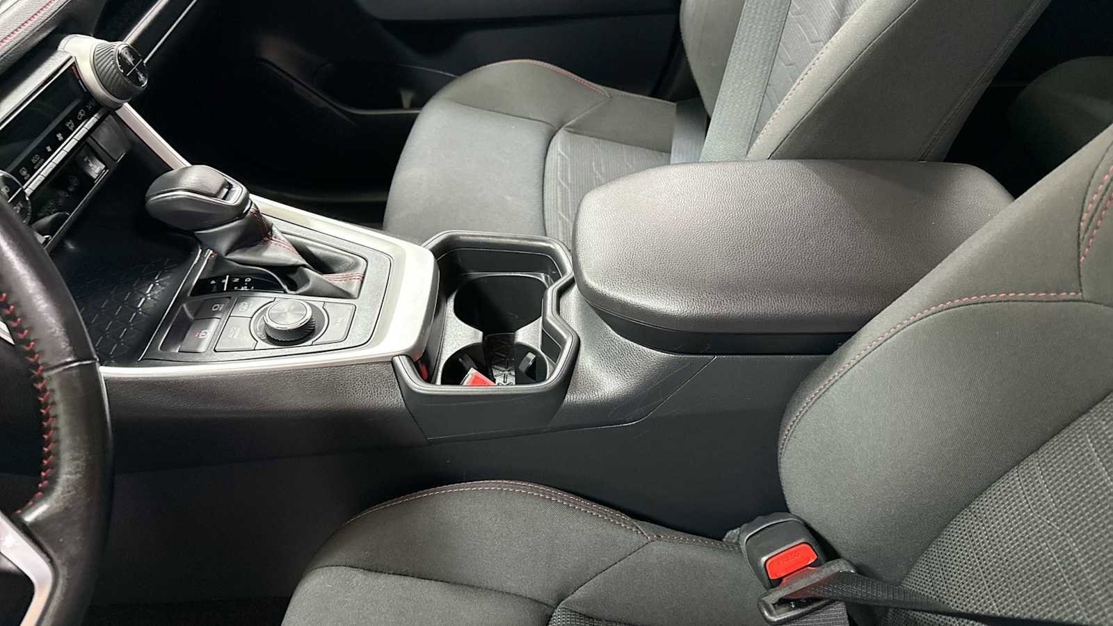 Thumbnail: 2021 Toyota RAV4 - 22