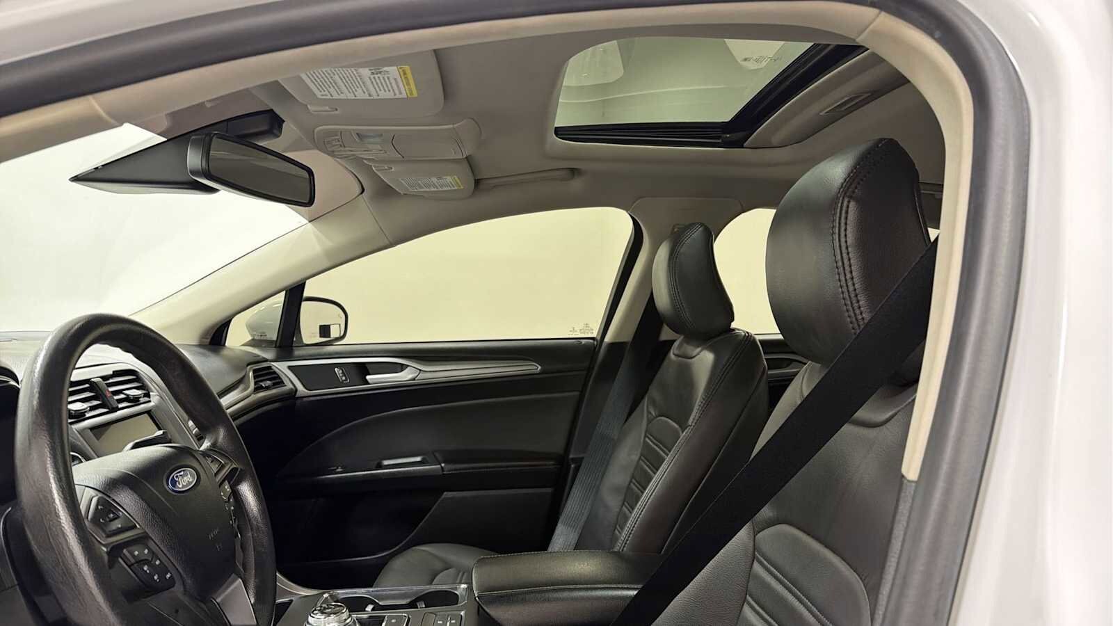 Thumbnail: 2020 Ford Fusion - 23