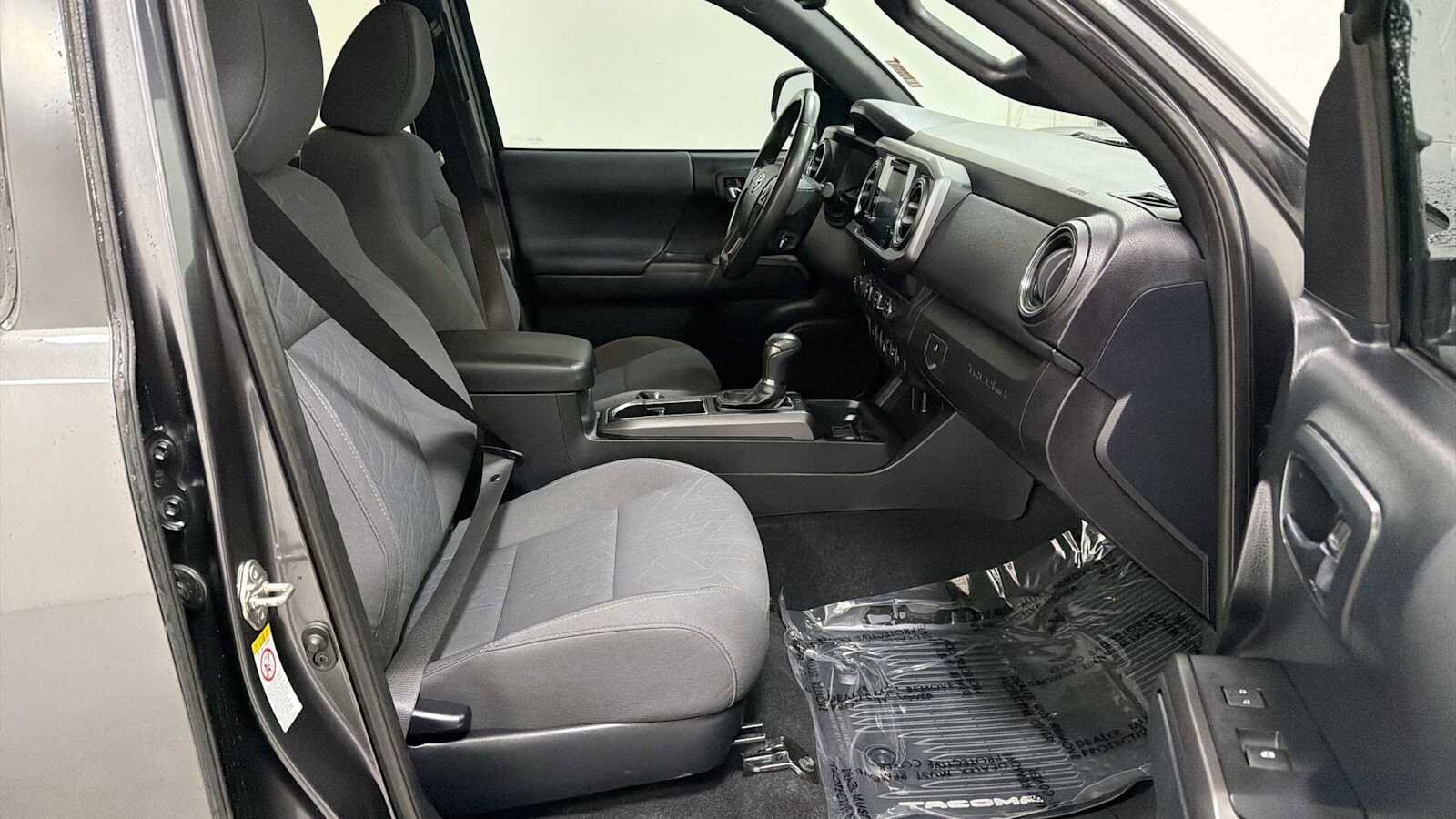 Thumbnail: 2019 Toyota Tacoma - 29