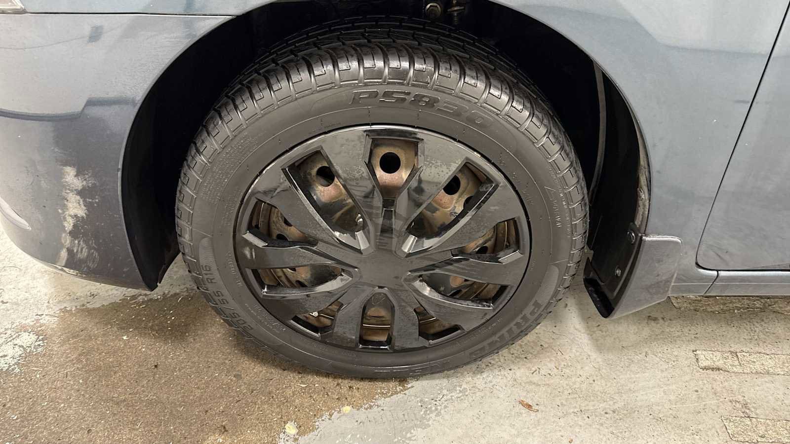 Thumbnail: 2015 Nissan Sentra - 10