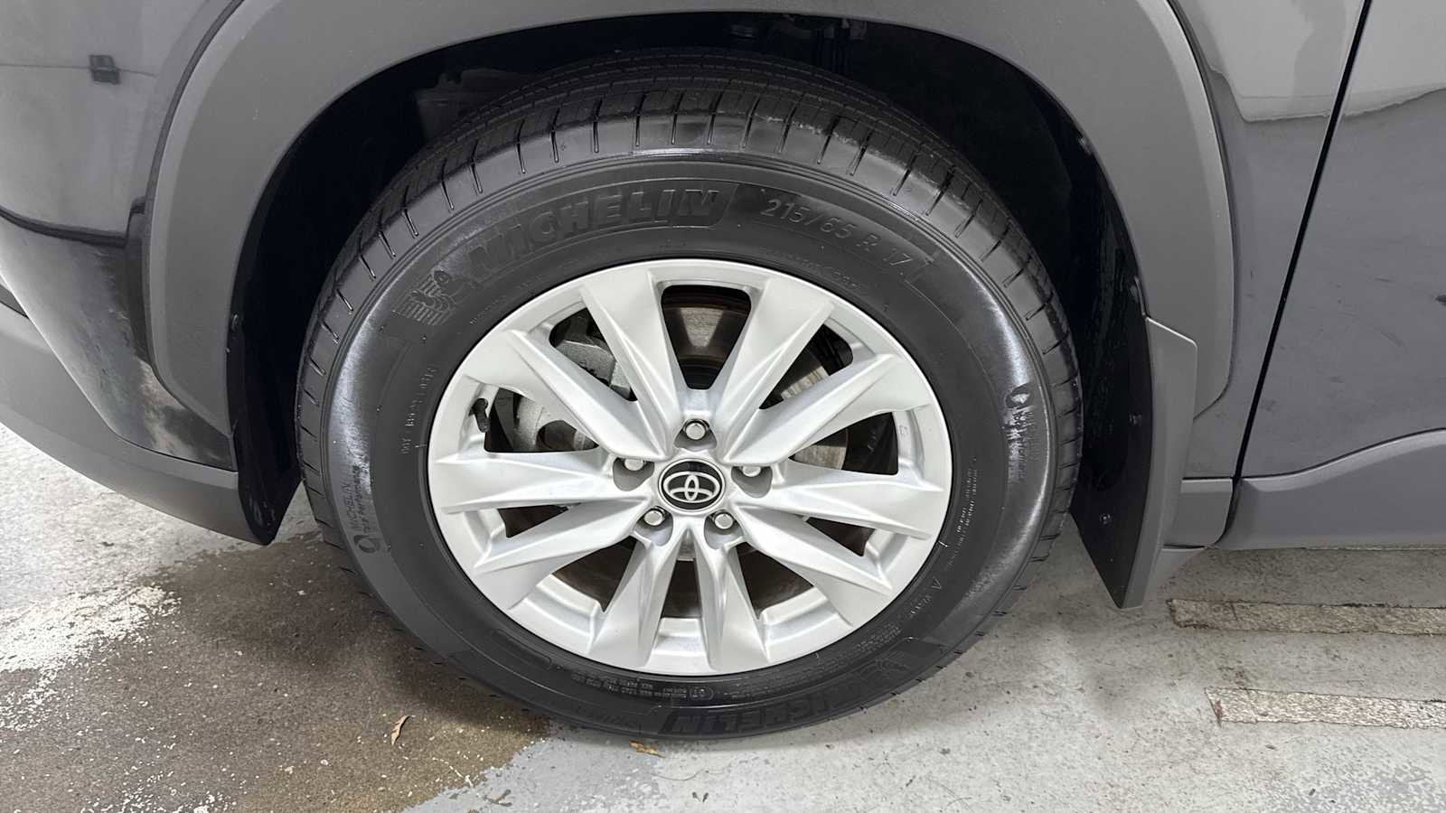 Thumbnail: 2022 Toyota Corolla Cross - 10