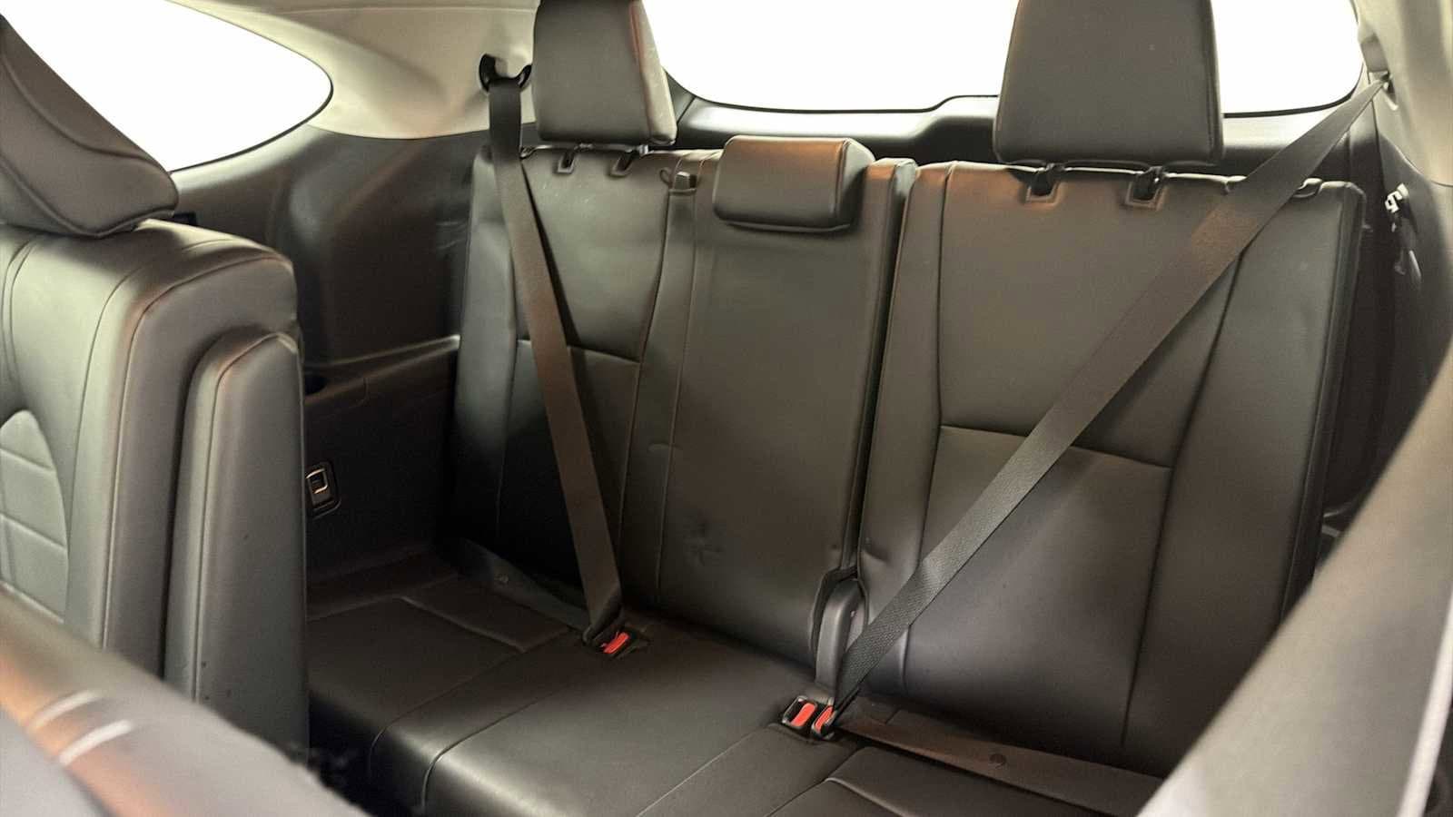 Thumbnail: 2024 Toyota Highlander - 26